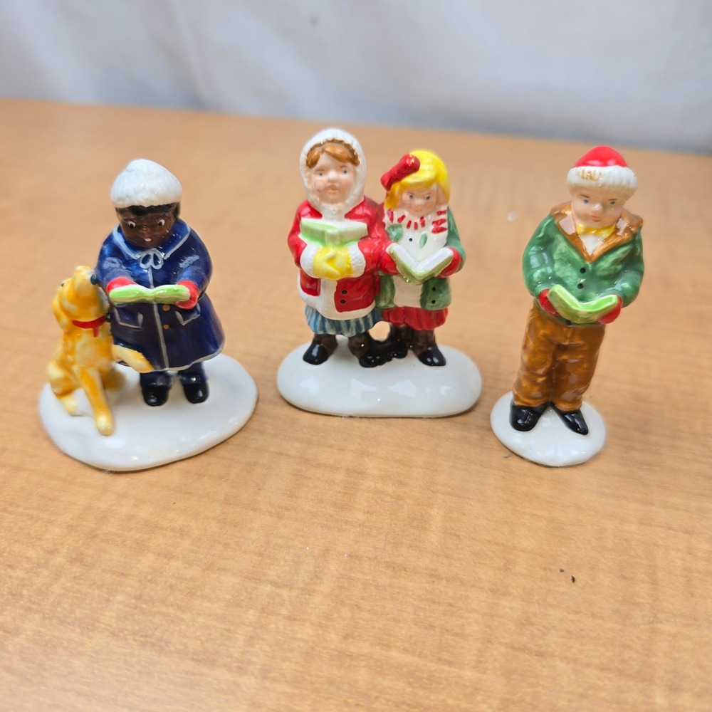 Department 56 Original Snow Village HERE WE COME A CAROLING #51616 3-piece set - Picture 7 of 8